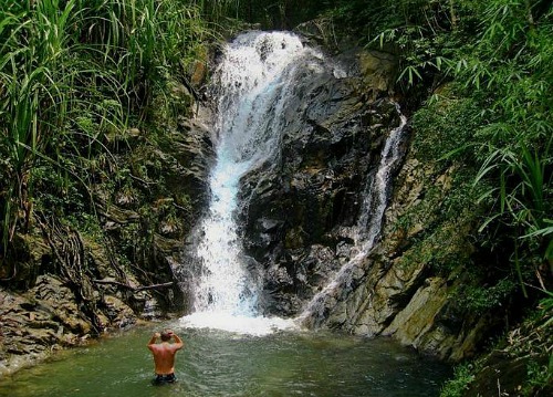 El Nido waterfall
