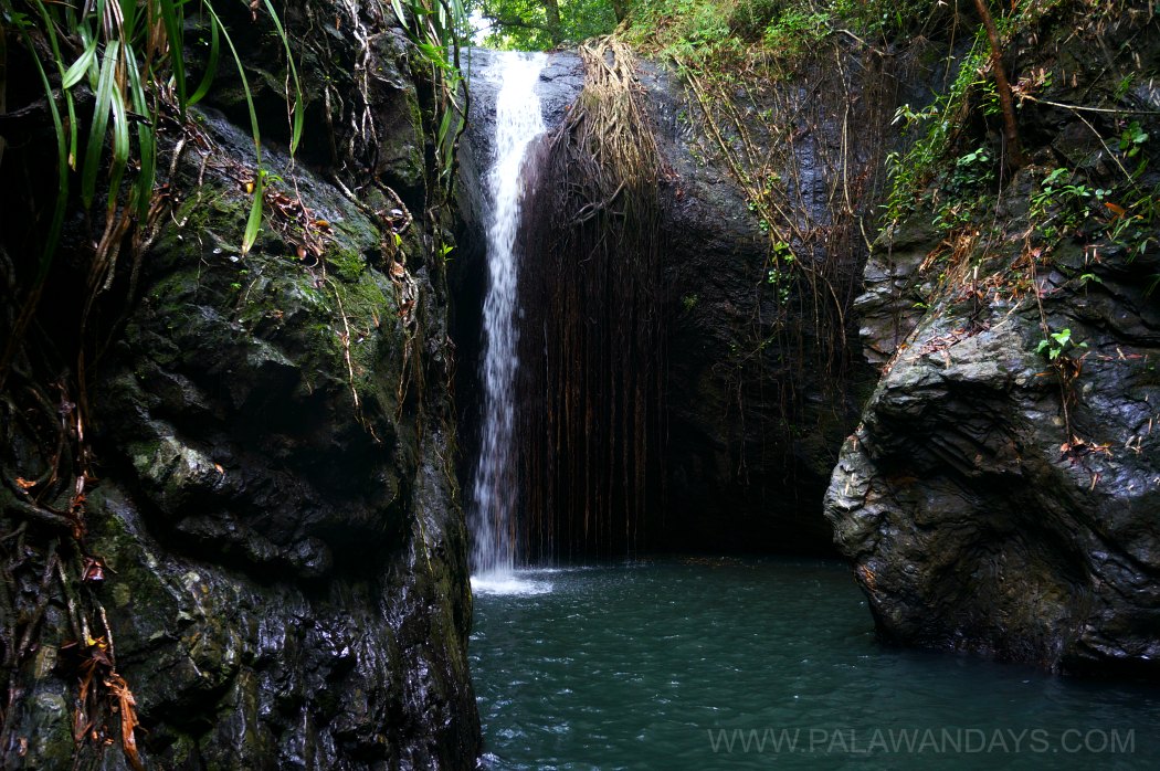 Waterfalls Kuyawyaw 1050